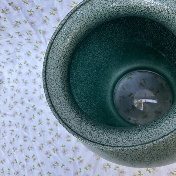 Green Textured Vase - Picture 7 of 8